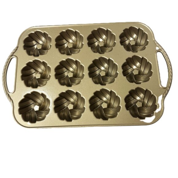Nordic Ware Mini Braided Bundt Cakelet Pan - Picture 5 of 13